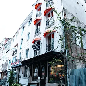 Hotel Pearl, Istanboel